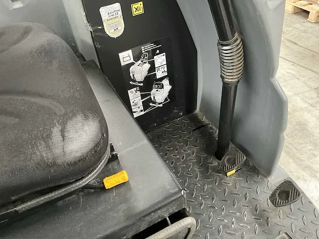 Schrob-zuigmachine kärcher professional b 250 r - afbeelding 3 van  19