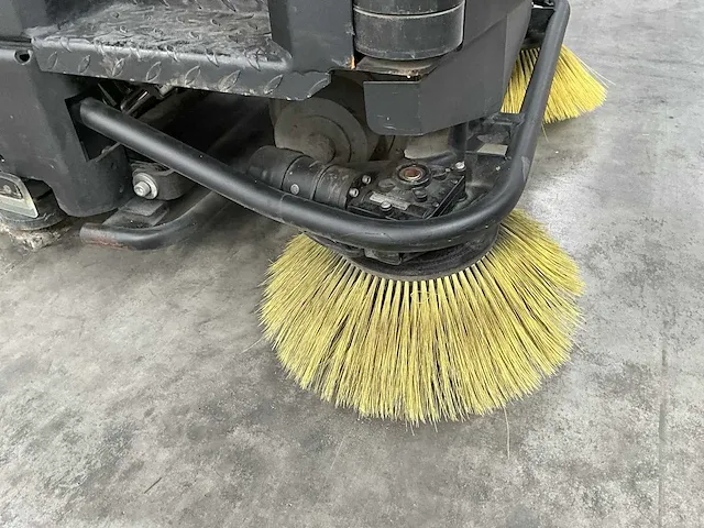 Schrob-zuigmachine kärcher professional b 250 r - afbeelding 6 van  19
