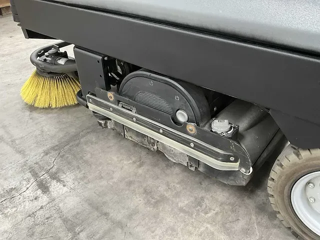 Schrob-zuigmachine kärcher professional b 250 r - afbeelding 9 van  19