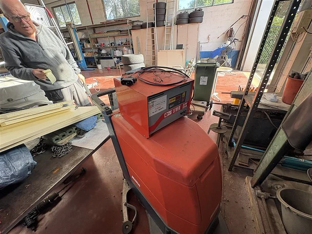 Schrobmachine hako met lader - afbeelding 3 van  8