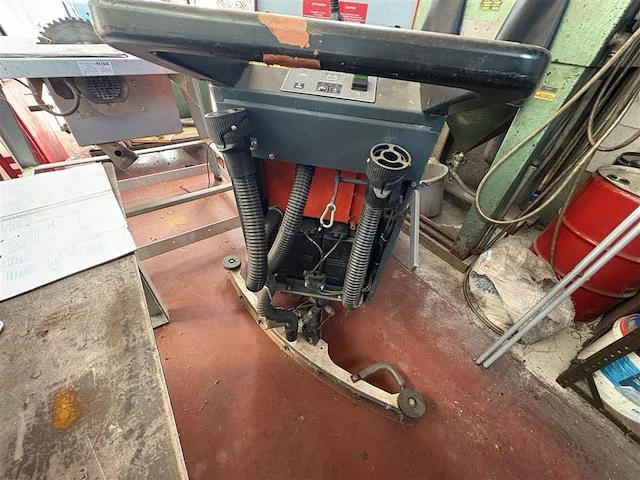 Schrobmachine hako met lader - afbeelding 7 van  8