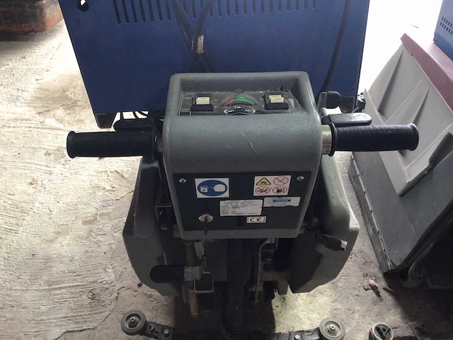 Schrobzuigmachine (2x) - afbeelding 9 van  17