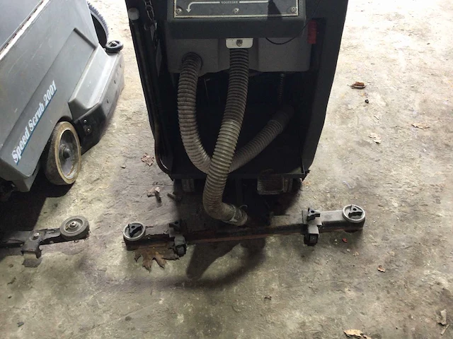 Schrobzuigmachine (2x) - afbeelding 16 van  17