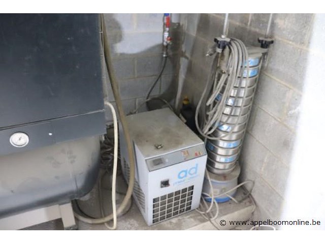 Schroefcompressor chicago pnaumatic 15, 15pk/10bar, met luchtdroger pneumatech - afbeelding 4 van  4