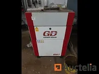 Schroefcompressor, droger en tank - afbeelding 2 van  9