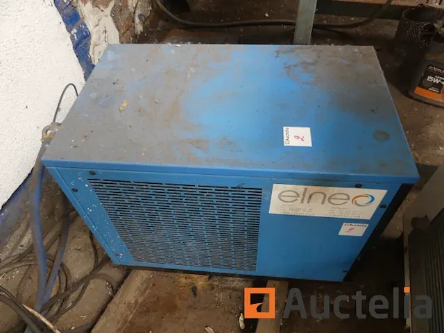 Schroefcompressor, droger en tank - afbeelding 4 van  9