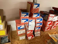 Schroefhaken en schroeven - afbeelding 1 van  6