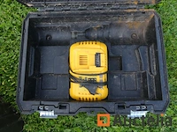 Schroefmachine dewalt dcd796, schroefmachine impact dewalt dcf 887, schaafmachine complete kit dewalt dcp580 - afbeelding 2 van  8