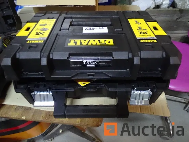 Schroefmachine in zijn dcd776 box - afbeelding 3 van  6