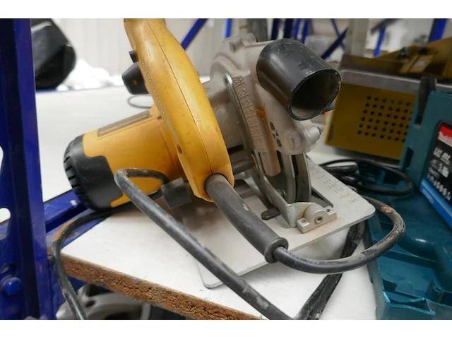 Schroefmachine makita + cirkelzaagmachine dewalt - afbeelding 5 van  5