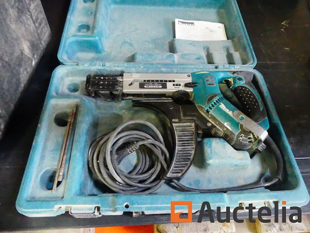 Schroefmachine voor stripschroef makita 6843 - afbeelding 1 van  6