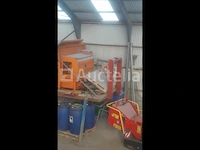 Schroefspreider op containerschip - afbeelding 6 van  10