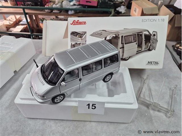 Schuco vw t4b caravelle - afbeelding 1 van  3