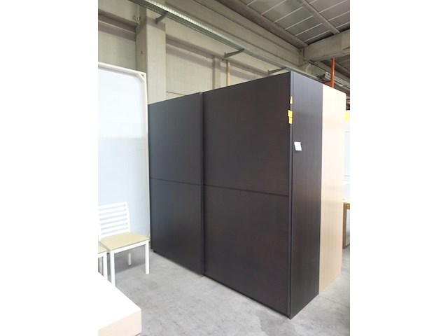 Schuifdeurkast eik - afbeelding 2 van  4