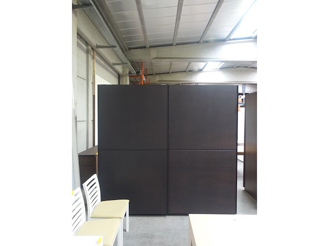 Schuifdeurkast eik - afbeelding 1 van  4