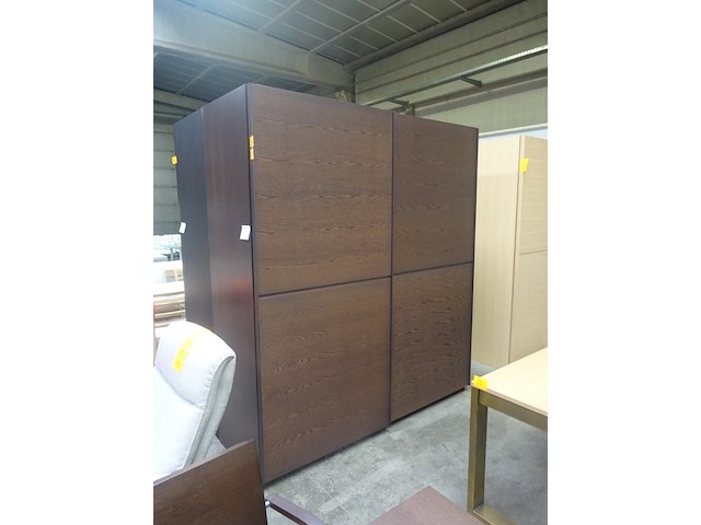 Schuifdeurkast eik - afbeelding 2 van  5