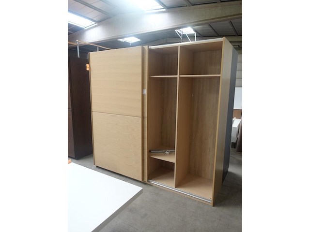 Schuifdeurkast eik - afbeelding 4 van  6