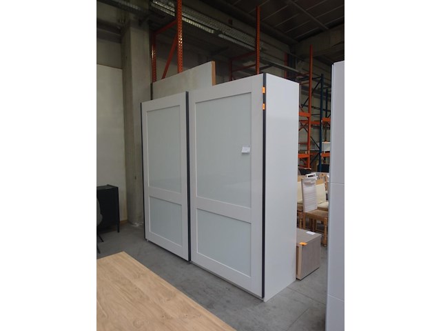 Schuifdeurkast - afbeelding 2 van  4
