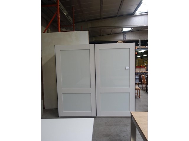 Schuifdeurkast - afbeelding 1 van  4