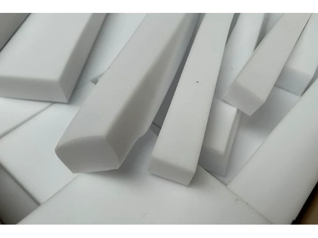 Schuim - afbeelding 2 van  4