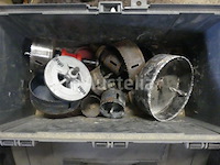 Schuimpistolen met accuboormachine, doos met gatenzaag - afbeelding 2 van  13