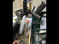 Schuimpistolen met accuboormachine, doos met gatenzaag - afbeelding 8 van  13