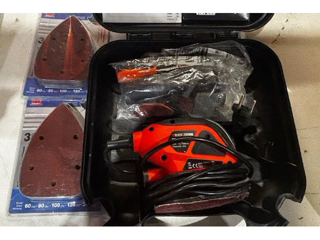 Schuurmachine black and decker - afbeelding 2 van  5