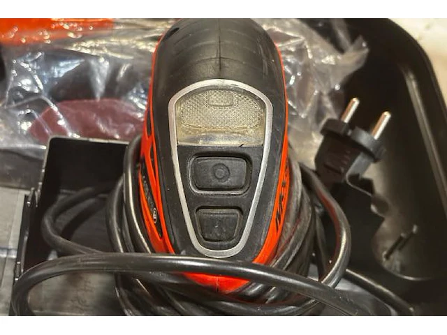 Schuurmachine black and decker - afbeelding 4 van  5