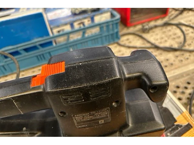 Schuurmachine black and decker - afbeelding 3 van  4