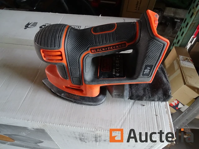 Schuurmachine driehoekige draadloos 18 v black&decker bdcds18 - afbeelding 1 van  5