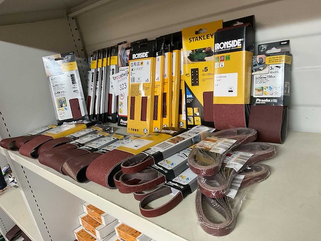 Schuurpapier en schuur banden - afbeelding 4 van  12