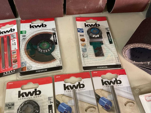 Schuurpapier zagen en boren - afbeelding 6 van  8