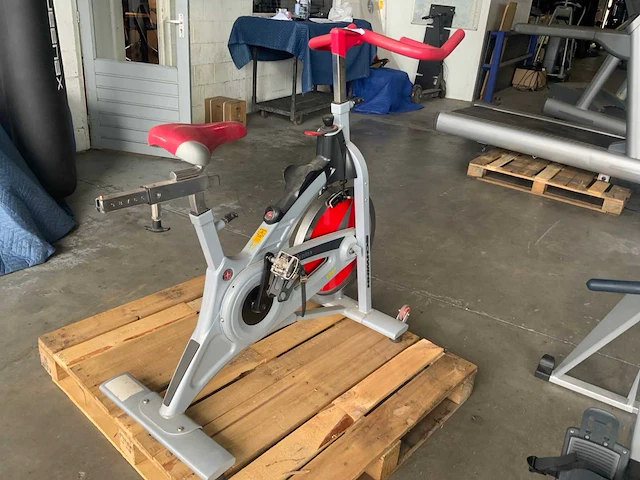 Schwinn evolution elite indoorcycle spinningbike - afbeelding 3 van  6