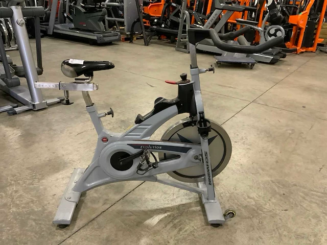 Schwinn evolution pro indoorcycle spinningbike - afbeelding 4 van  7