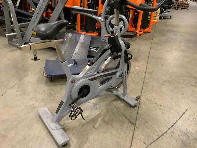 Schwinn evolution pro indoorcycle spinningbike - afbeelding 2 van  6