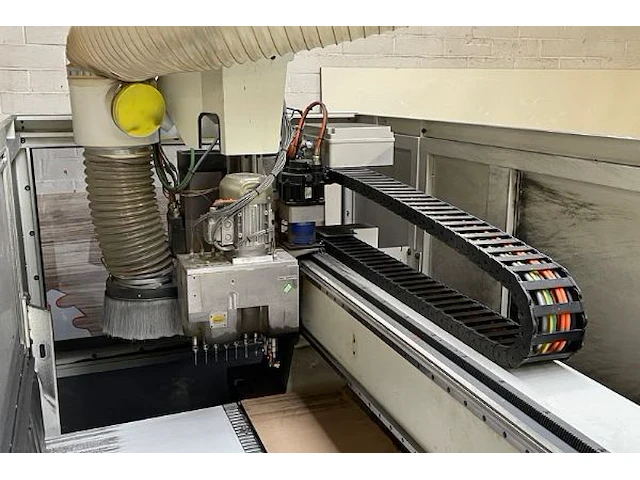 Scm nesting cnc bewerkingscenter met boor en freesmachine - afbeelding 34 van  41