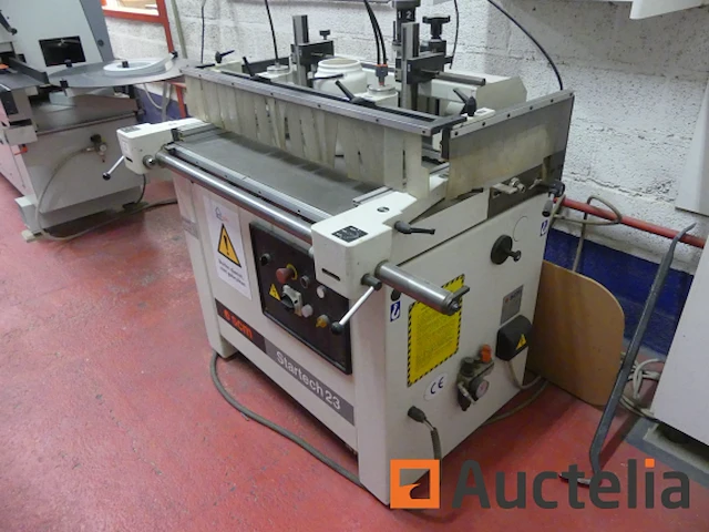Scm startech 23 automatische multikopboormachine - afbeelding 9 van  14