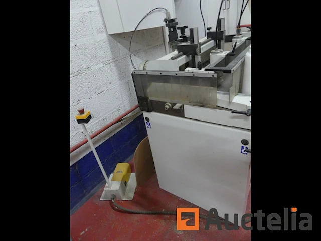 Scm startech 23 automatische multikopboormachine - afbeelding 13 van  14