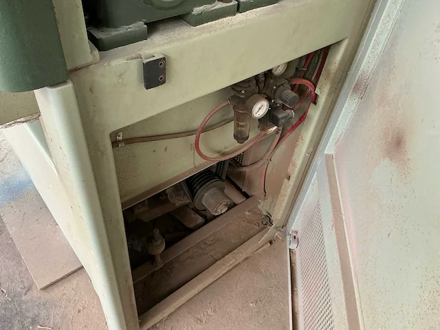 Scm uno c-cs breedbandschuurmachine - afbeelding 8 van  9