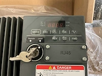Scneider-electric atv310l075n4 frequentieregelaar - afbeelding 4 van  9