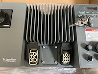 Scneider-electric atv310l075n4 frequentieregelaar - afbeelding 7 van  9