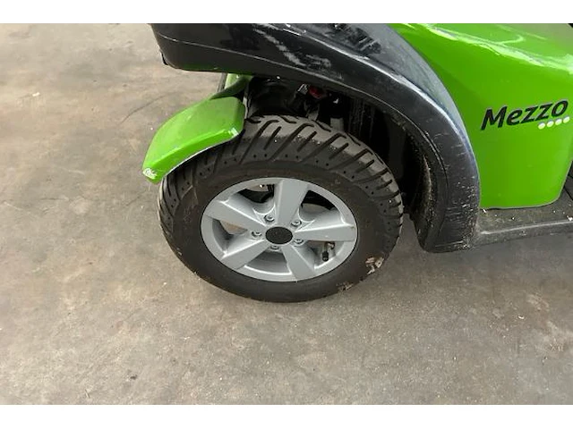 Scoot mobiel mezzo - afbeelding 6 van  8