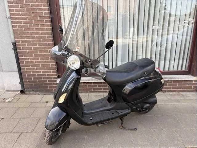 Scooter - light mopeds & light motorised scooters - afbeelding 1 van  6