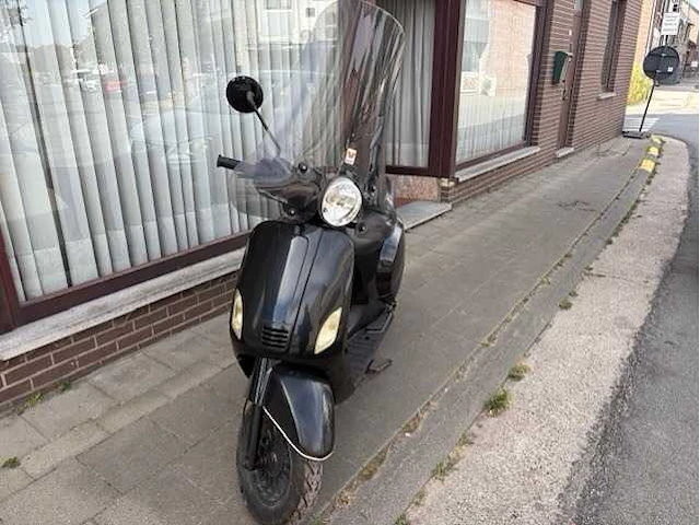 Scooter - light mopeds & light motorised scooters - afbeelding 3 van  6