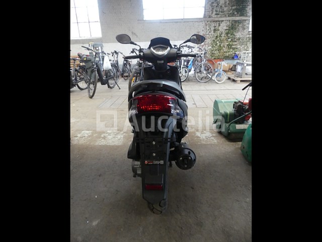 Scooter 50cc (zeer weinig km) kymco agility 16+ 50 4t (2024-826 km)(vin: lc2cc0000r1002452) - afbeelding 7 van  19