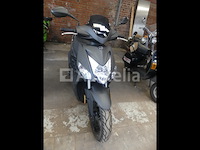 Scooter 50cc (zeer weinig km) kymco agility 16+ 50 4t (2024-826 km)(vin: lc2cc0000r1002452) - afbeelding 8 van  19