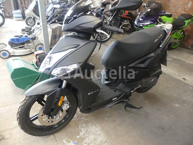 Scooter 50cc (zeer weinig km) kymco agility 16+ 50 4t (2024-826 km)(vin: lc2cc0000r1002452) - afbeelding 14 van  19