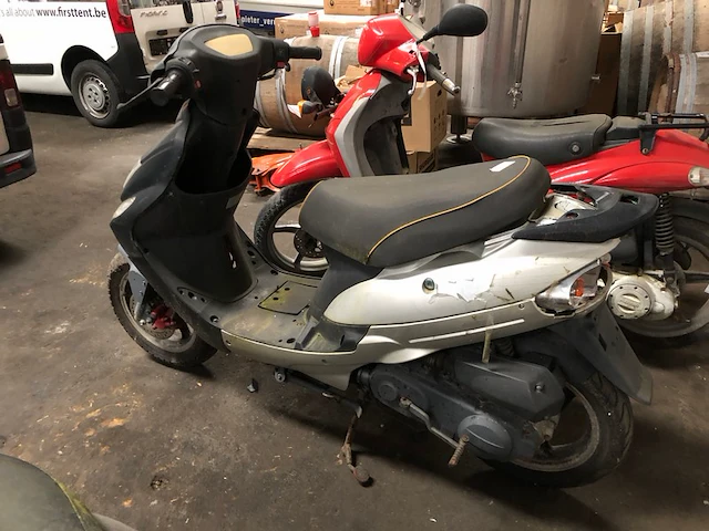 Scooter baotian - afbeelding 1 van  3