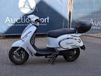 Scooter benzhou yy50qt-31 benzine 5pk 2009 (marge) - afbeelding 1 van  1