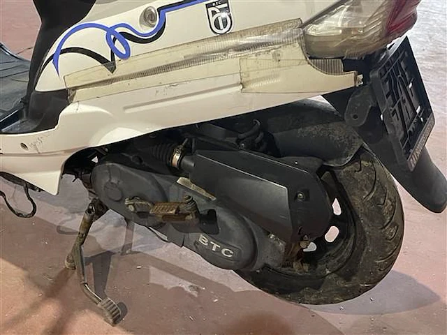 Scooter btc - afbeelding 9 van  11